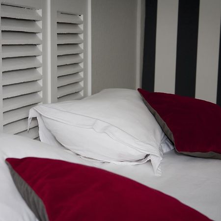Logis Hotel Le Chrismas Châteaulin 외부 사진