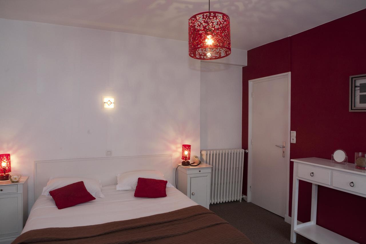 Logis Hotel Le Chrismas Châteaulin 외부 사진