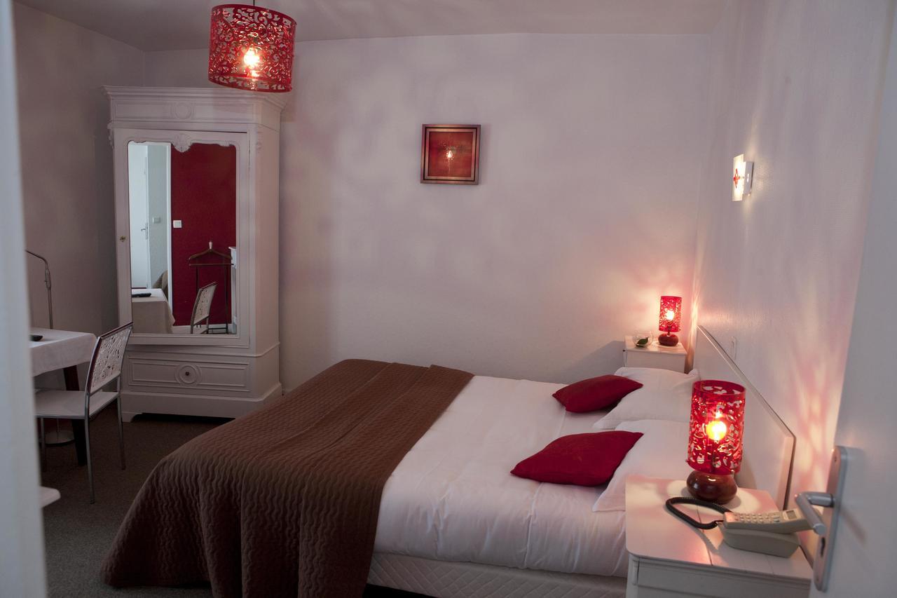 Logis Hotel Le Chrismas Châteaulin 외부 사진