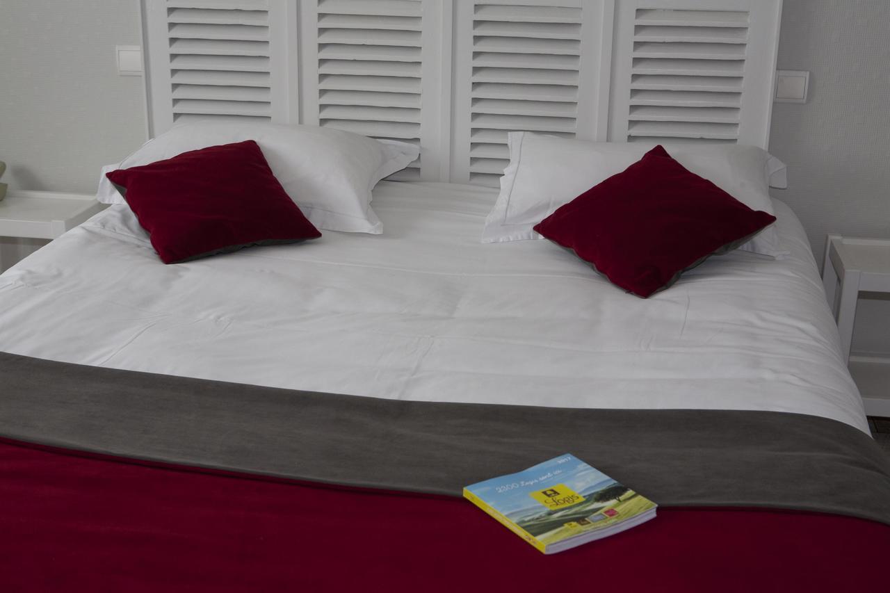 Logis Hotel Le Chrismas Châteaulin 외부 사진